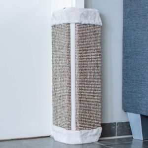 Corner scratch board with plush